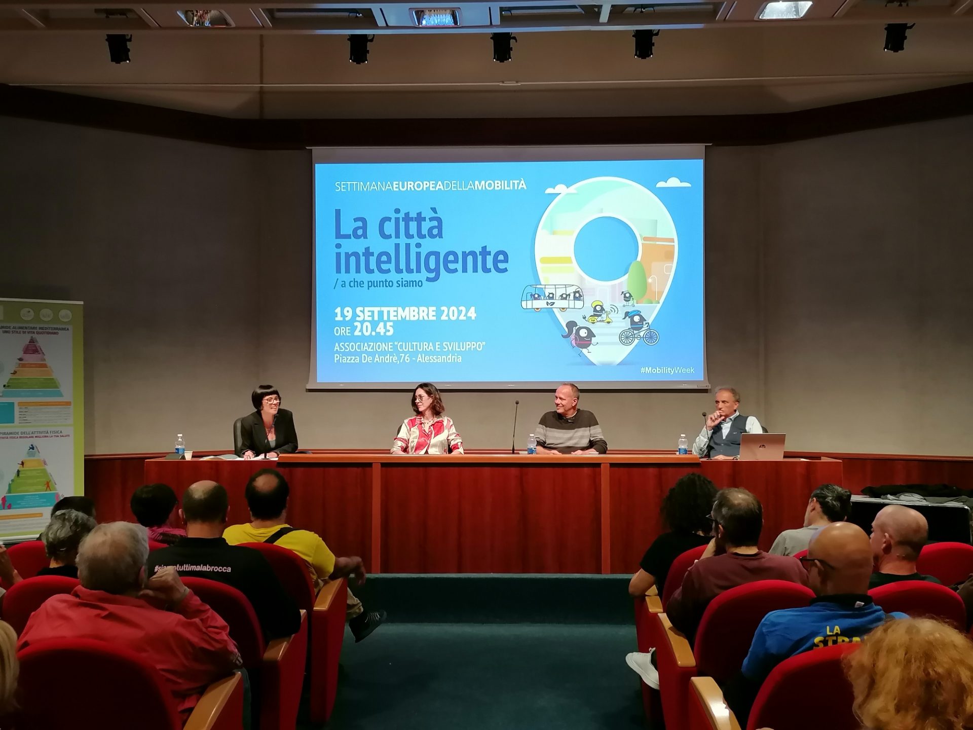 Alessandria avanza nella mobilità sostenibile con più corsie ciclabili e un dibattito sulla città intelligente e la sicurezza stradale